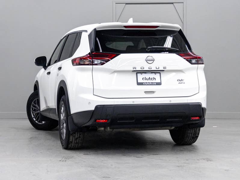 Vehicle photo 4