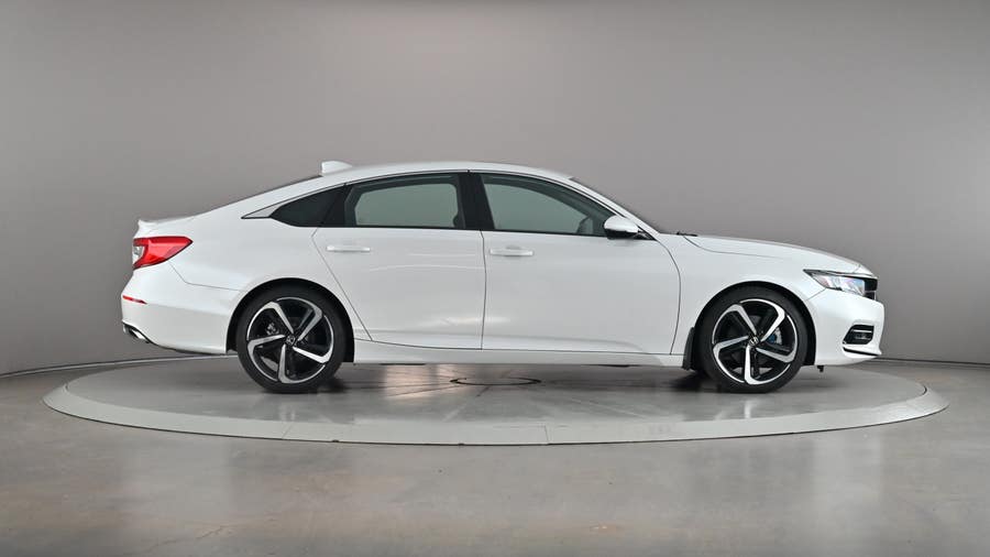 Vehicle photo 4