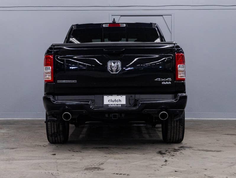 Vehicle photo 4