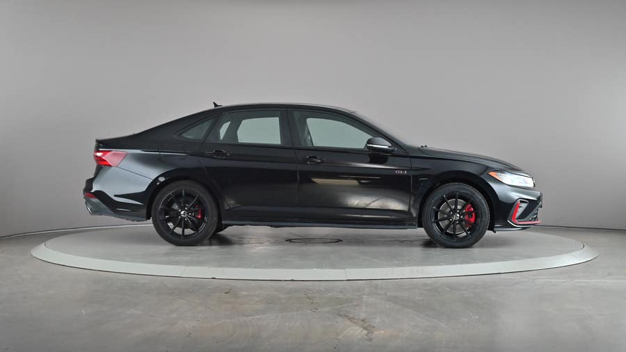 Vehicle photo 4