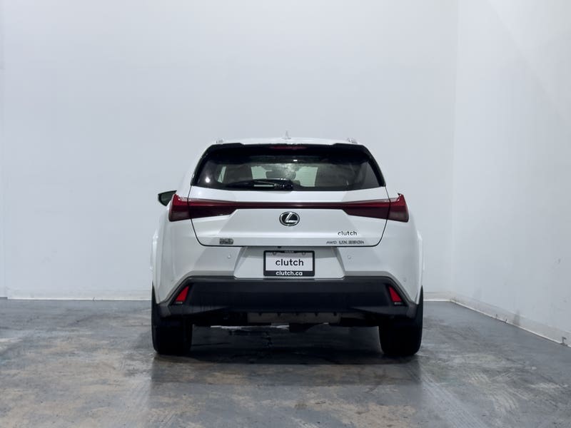 Vehicle photo 4