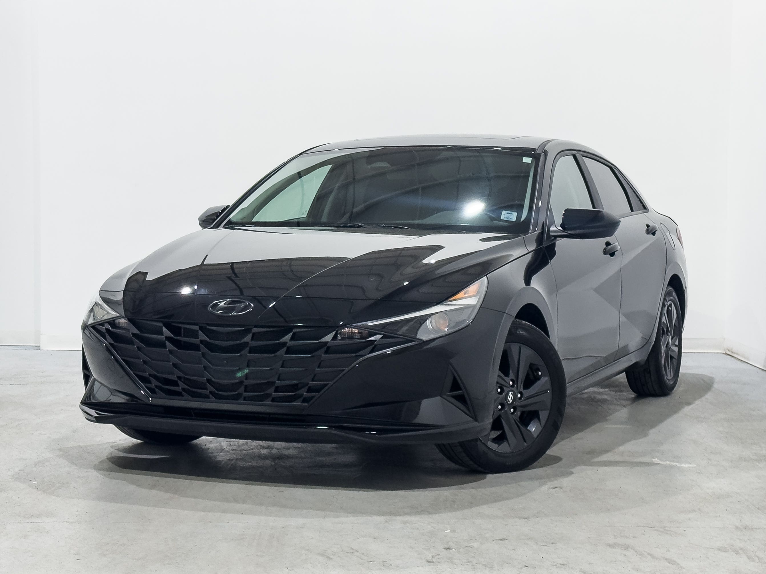 2023 Hyundai Elantra Preferred FWD