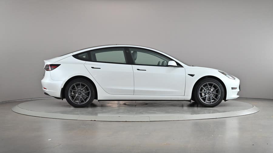 Vehicle photo 4