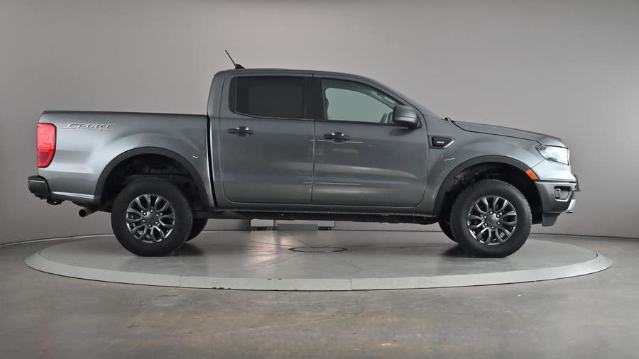 Vehicle photo 4