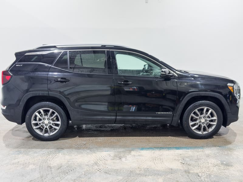 Vehicle photo 3