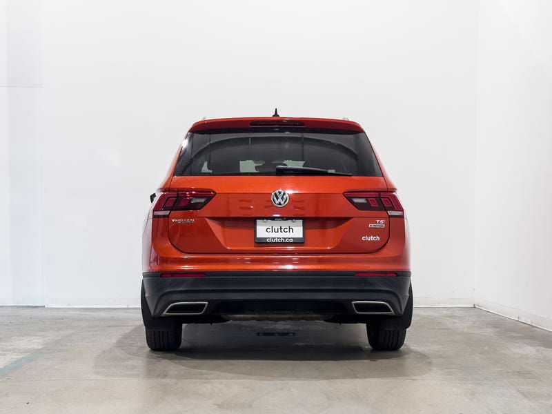 Vehicle photo 4