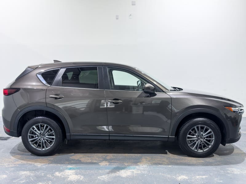 Vehicle photo 3