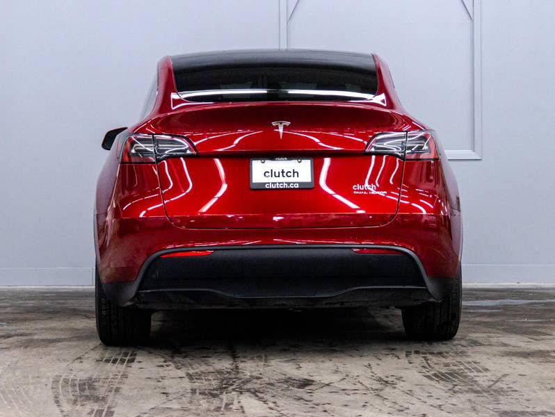 Vehicle photo 4