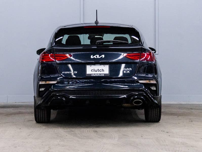 Vehicle photo 4