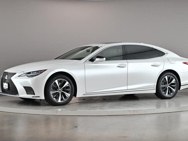 2022 Lexus LS