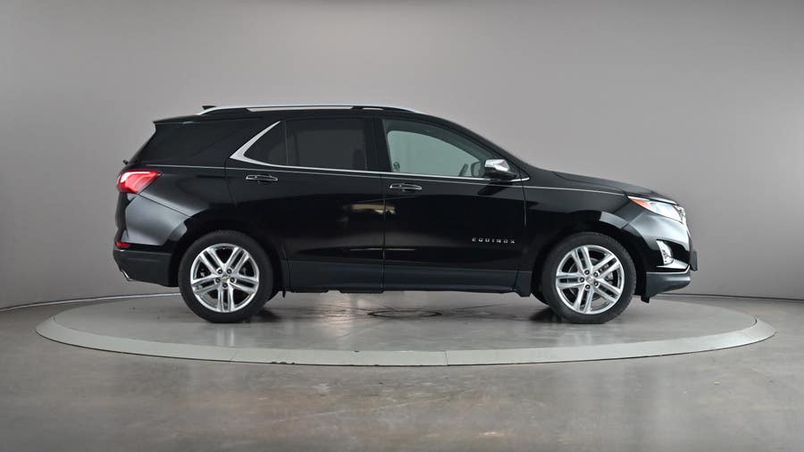 Vehicle photo 4