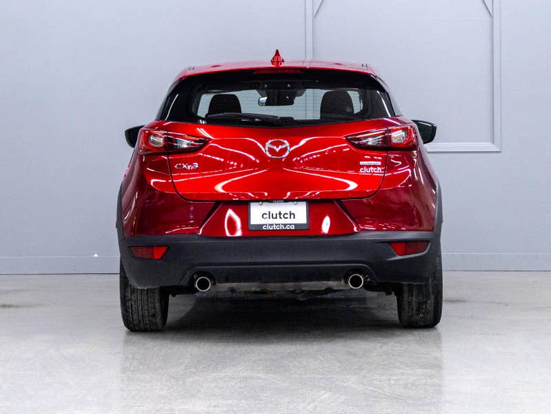 Vehicle photo 4