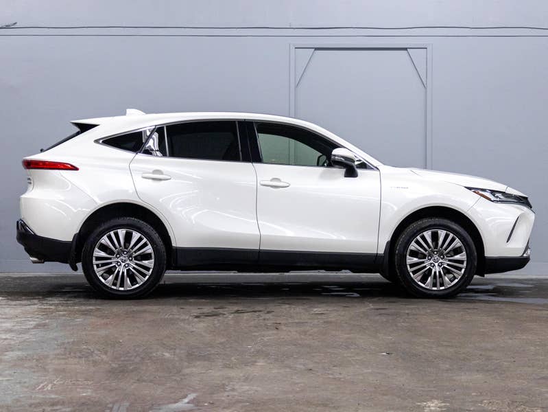 Vehicle photo 3