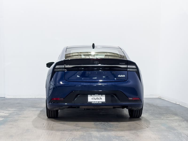 Vehicle photo 4