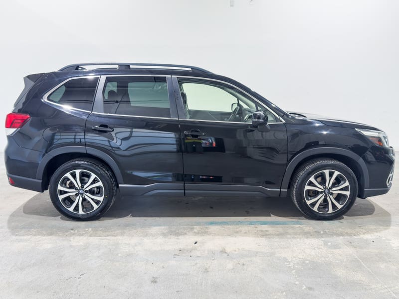 Vehicle photo 3