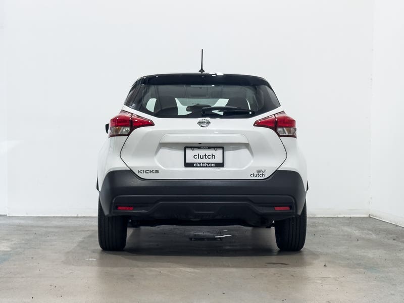Vehicle photo 4