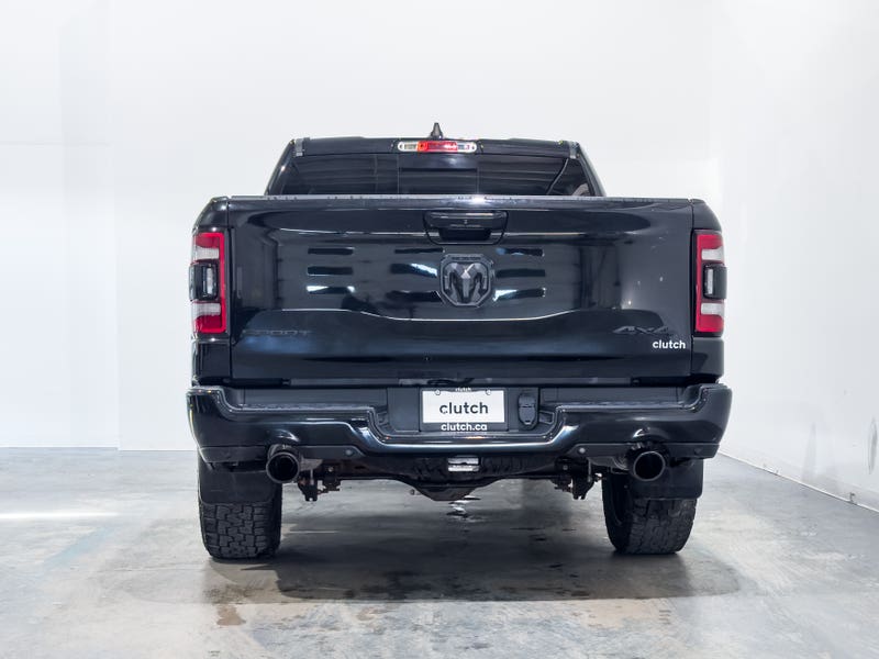 Vehicle photo 4