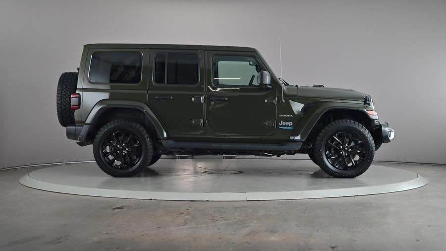 Vehicle photo 3