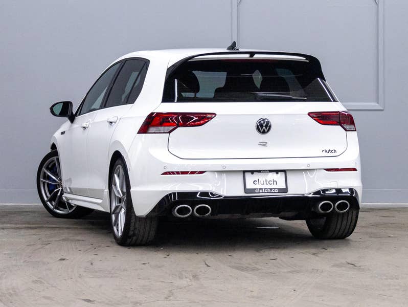 Vehicle photo 4