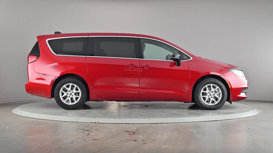 Vehicle photo 4