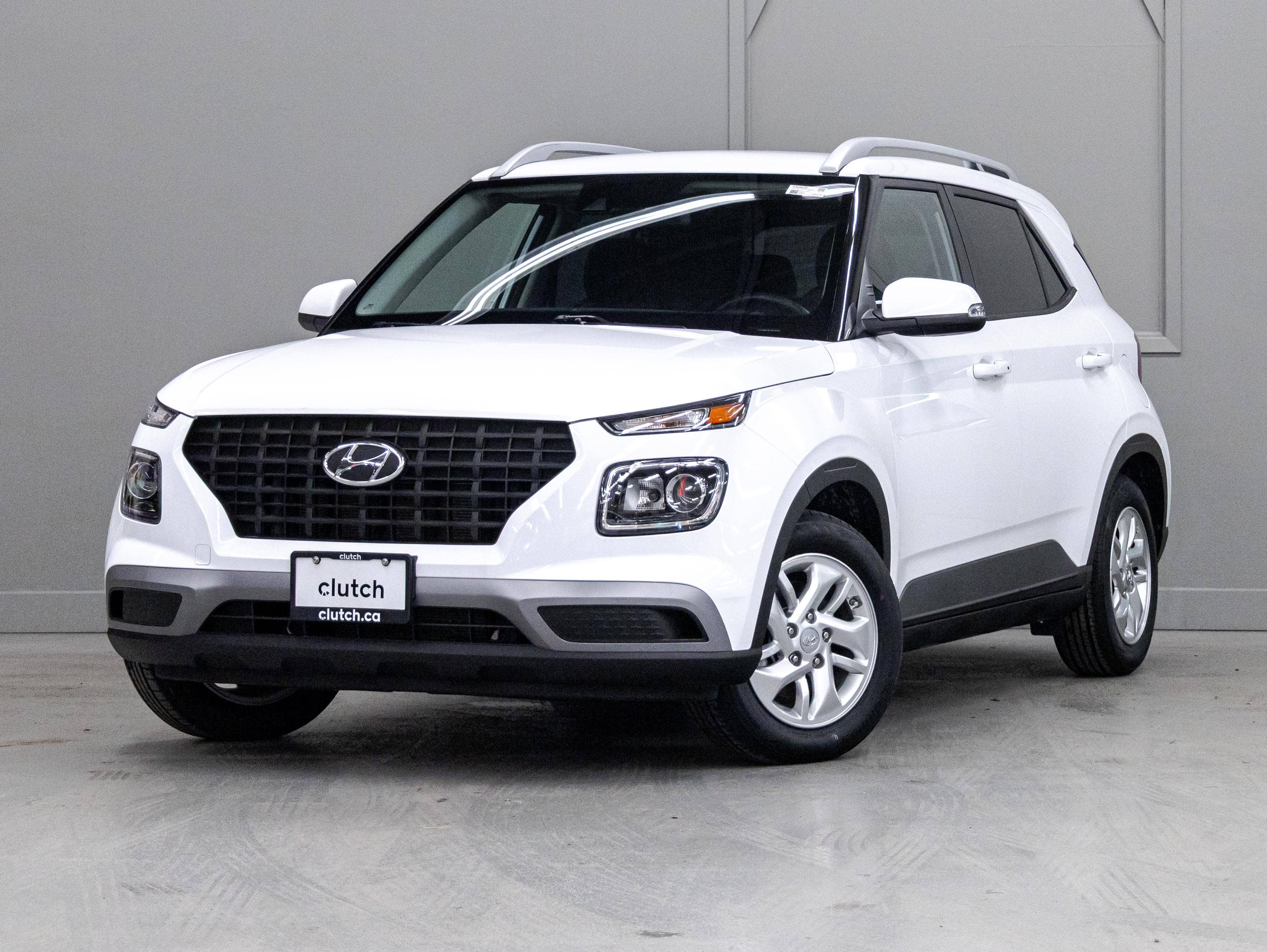 White 2022 Hyundai Venue SUV / Crossover  Automatic