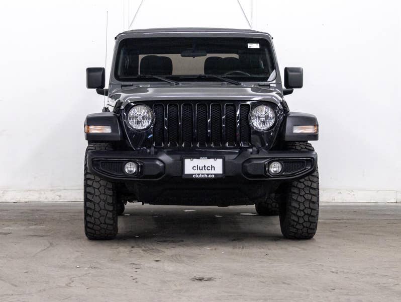Vehicle photo 2