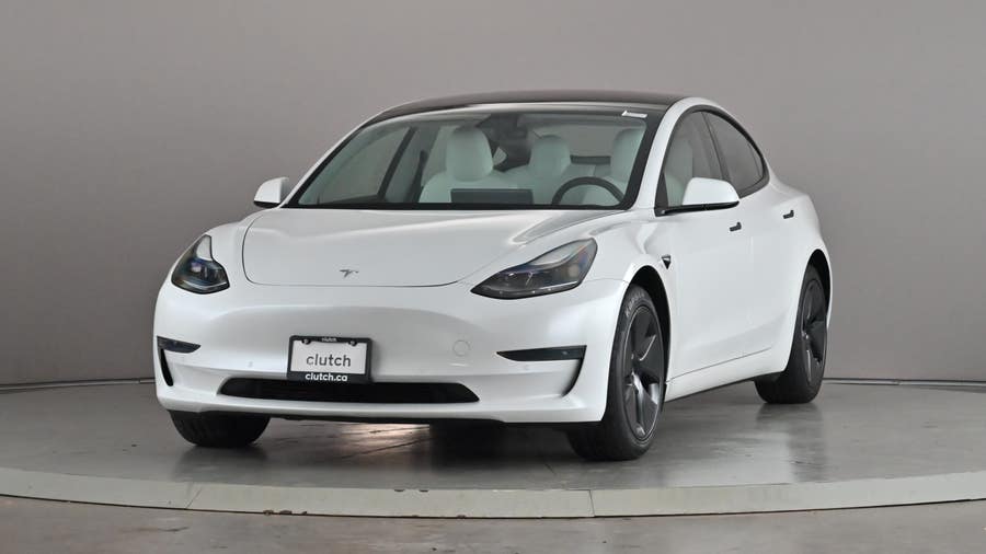 Vehicle photo 1