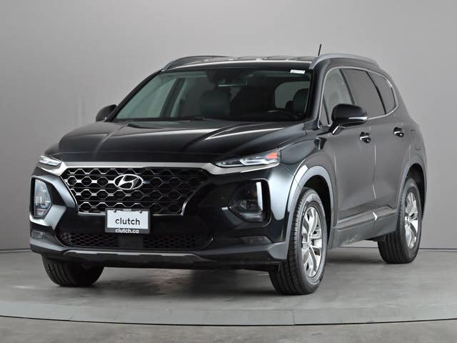 Hyundai Santa Fe Essential AWD w/ Safety Pkg.