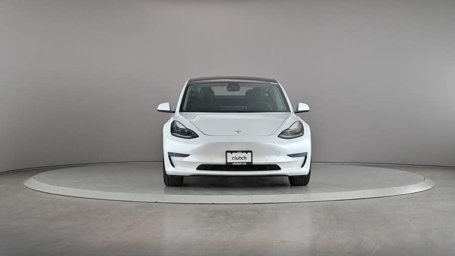 Vehicle photo 3