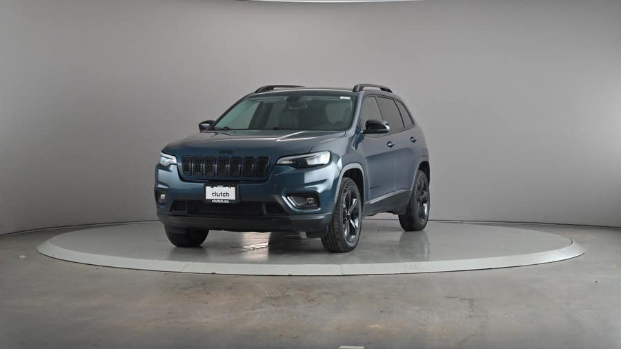 Vehicle photo 2