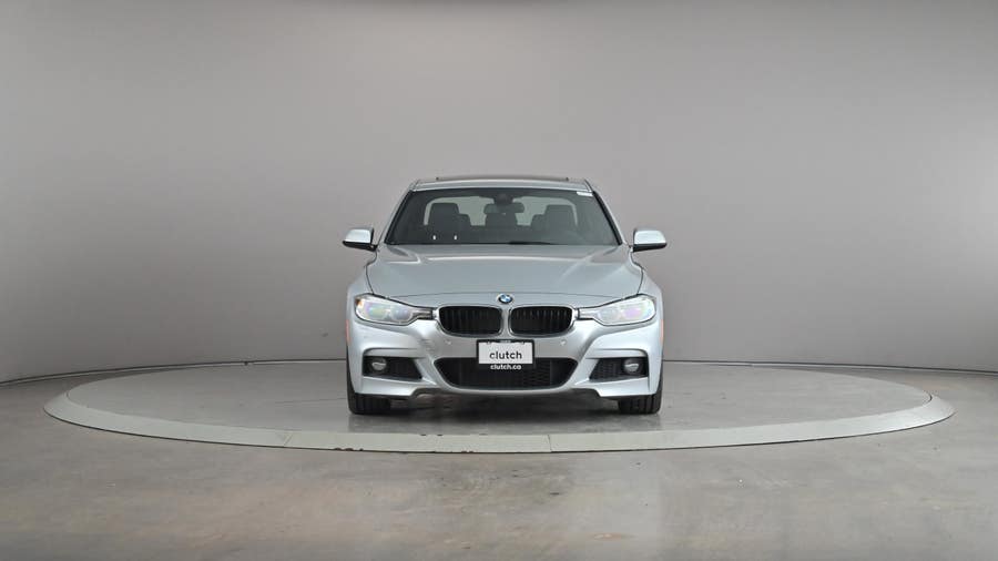 Vehicle photo 3