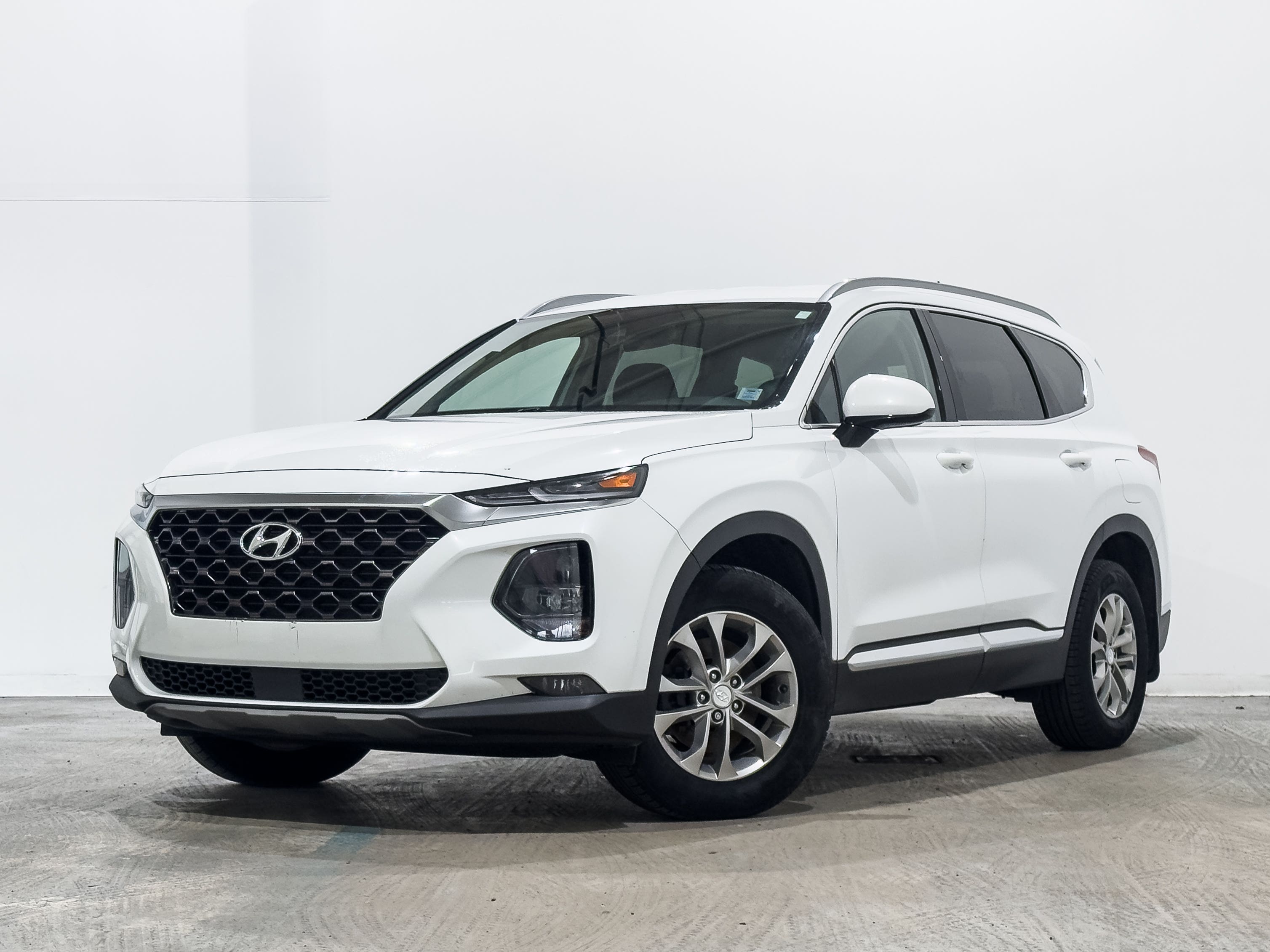 White 2020 Hyundai Santa Fe SUV / Crossover  Automatic