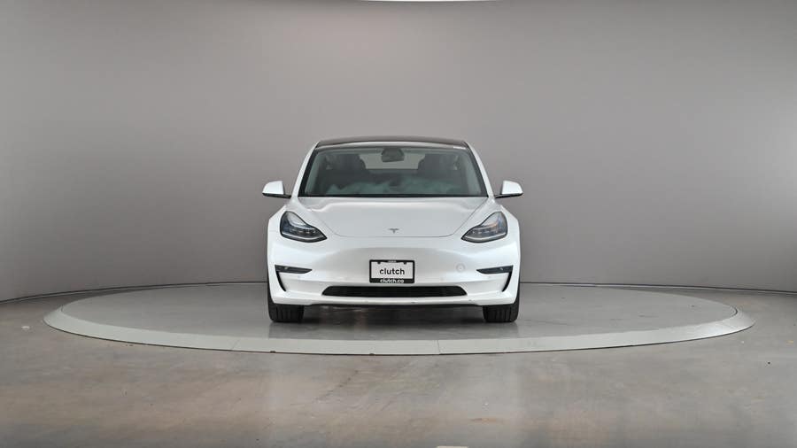 Vehicle photo 3