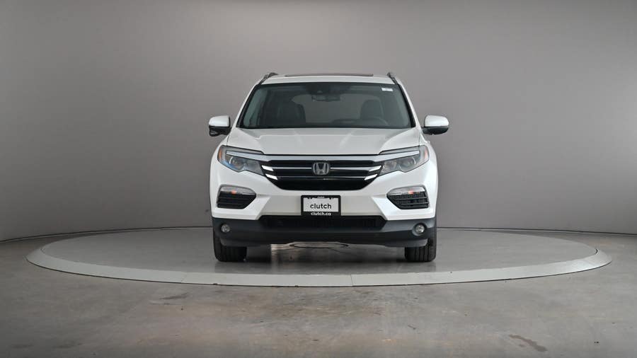 Vehicle photo 3