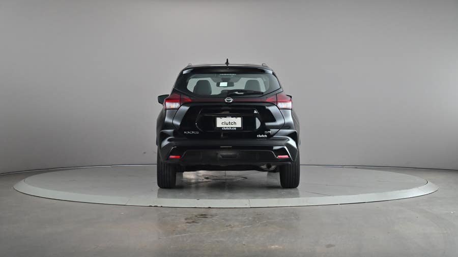 Vehicle photo 4