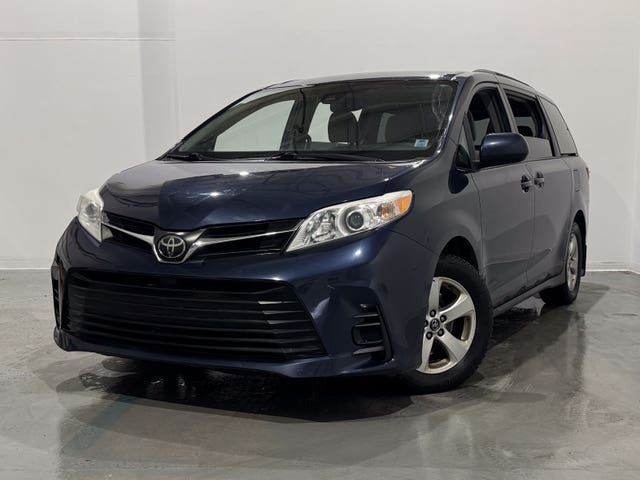Toyota Sienna LE 8-Passenger