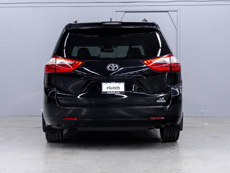 Vehicle photo 4