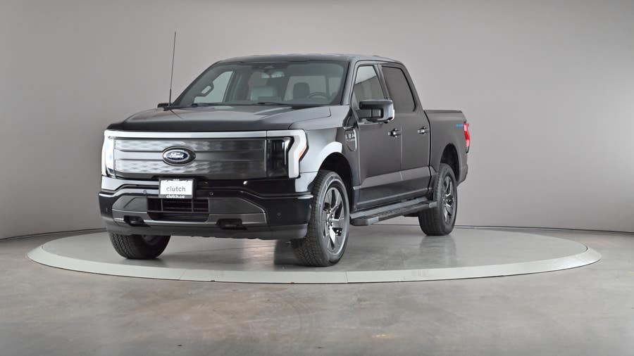 Vehicle photo 2