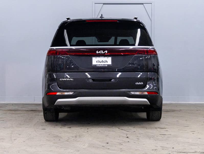 Vehicle photo 4