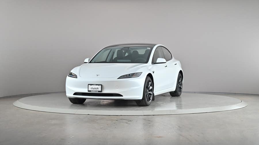 Vehicle photo 2