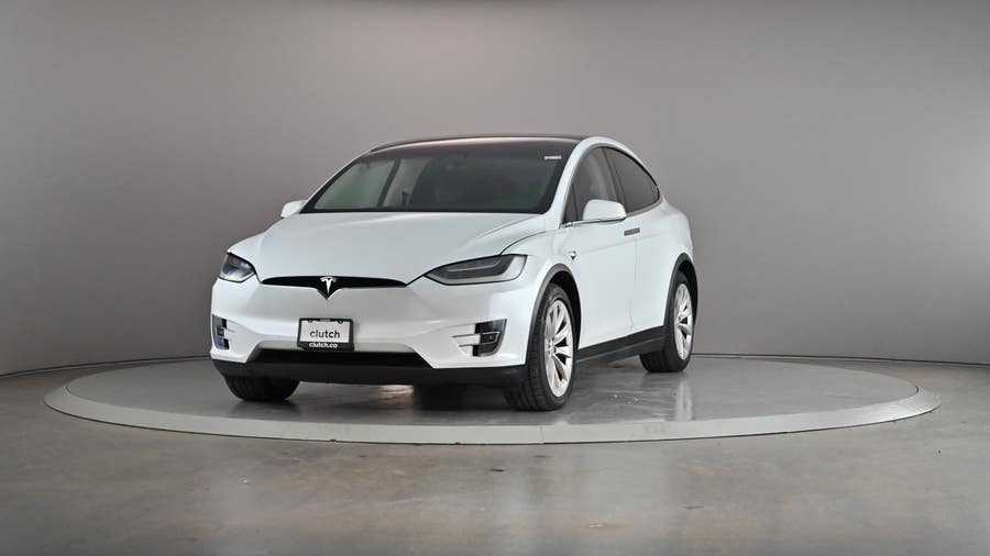 Vehicle photo 2
