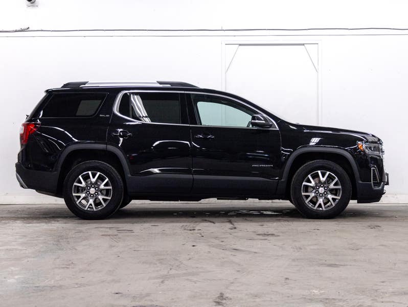 Vehicle photo 3