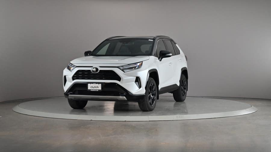 Vehicle photo 2