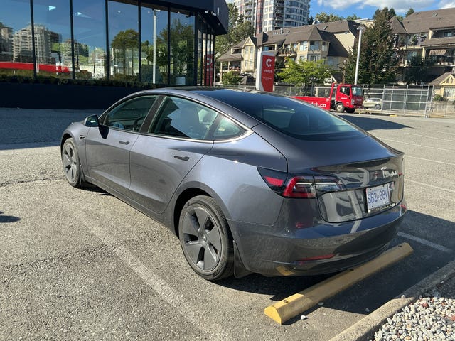 Tesla Model 3 RWD