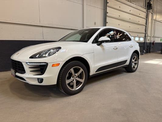 Porsche Macan Base AWD
