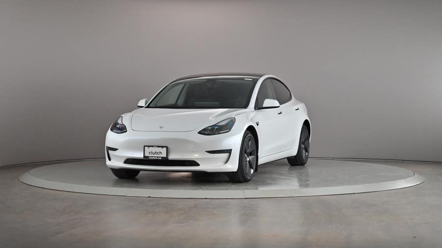 Vehicle photo 2