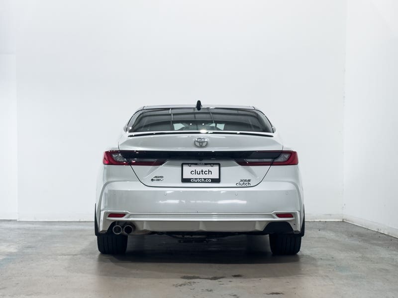Vehicle photo 4