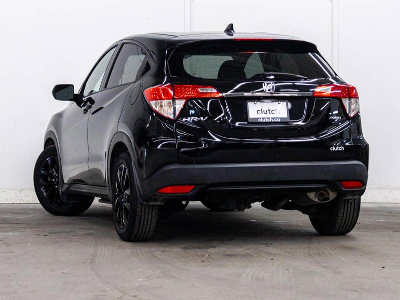 Vehicle photo 4