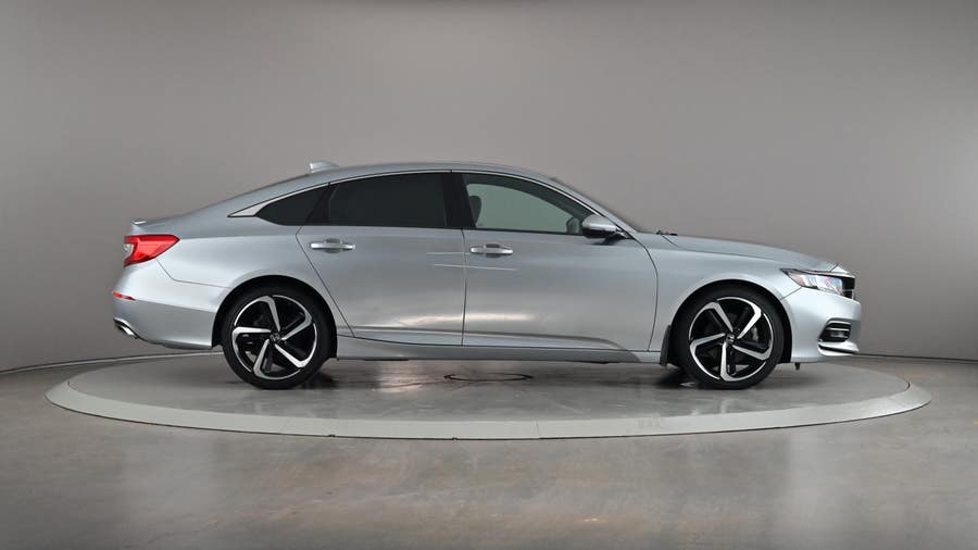 Vehicle photo 4