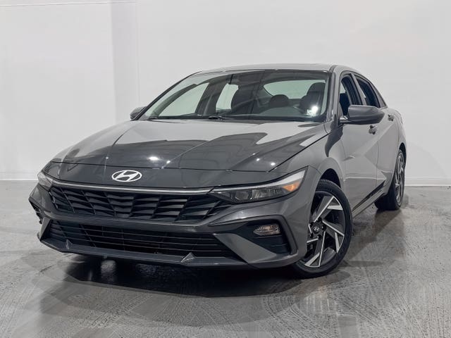 Hyundai Elantra Preferred w/ Tech Pkg